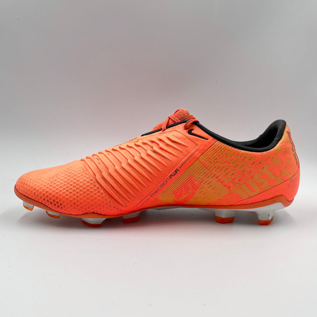 Nike Phantom Venom Elite